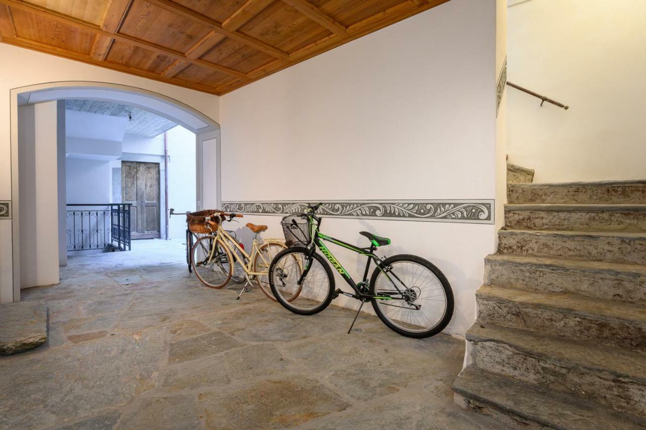 B&B Antica Residenza Centro Storico 티라노 외부 사진