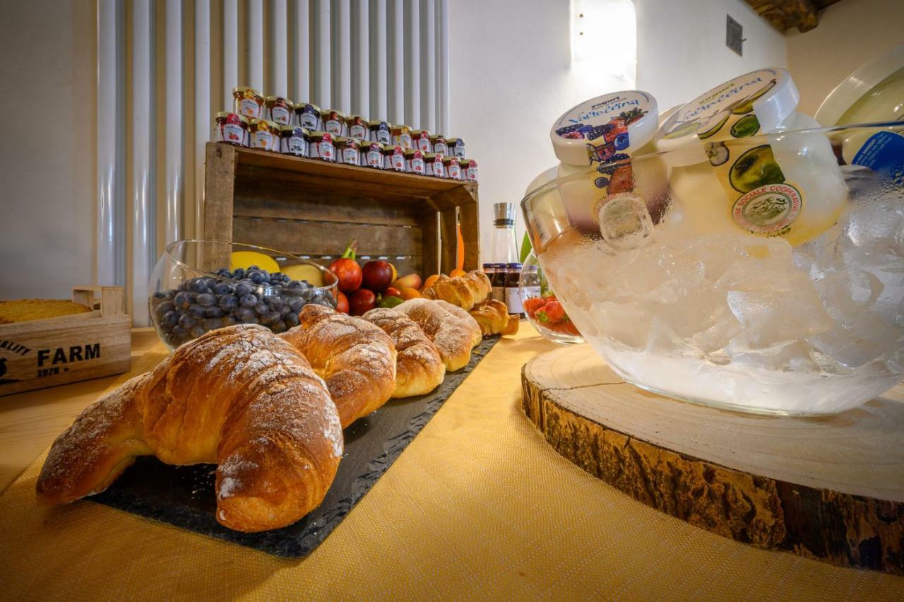 B&B Antica Residenza Centro Storico 티라노 외부 사진