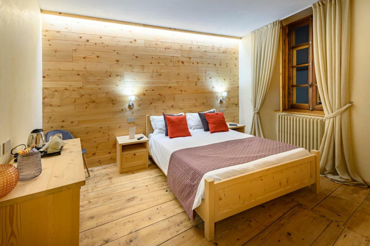 B&B Antica Residenza Centro Storico 티라노 외부 사진