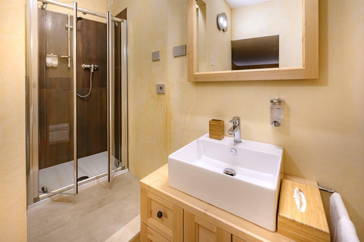 B&B Antica Residenza Centro Storico 티라노 외부 사진