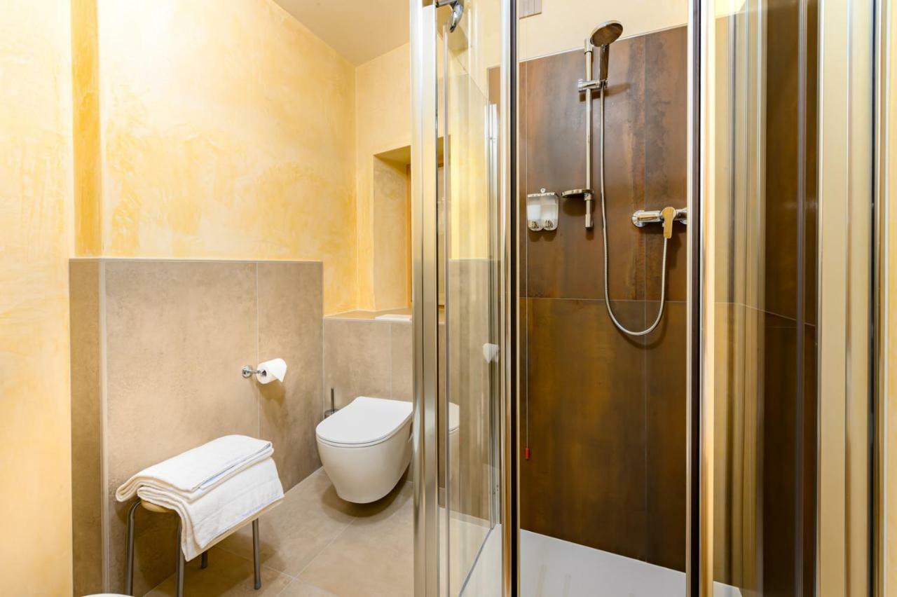 B&B Antica Residenza Centro Storico 티라노 외부 사진
